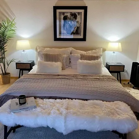 Mit Garten- Grill Und Terrasse By Interhome